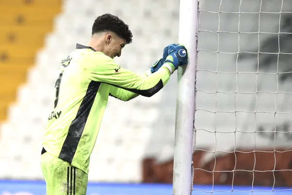 Altay Bayındır’ın gözyaşları: Beşiktaş derbisinin ardından ağladı