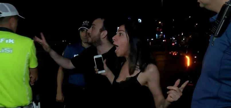 Kadıköy'de olaylı gece! Alkollü sürücü ve arkadaşı polise zor anlar yaşattı: Sıkın bana biber gazını