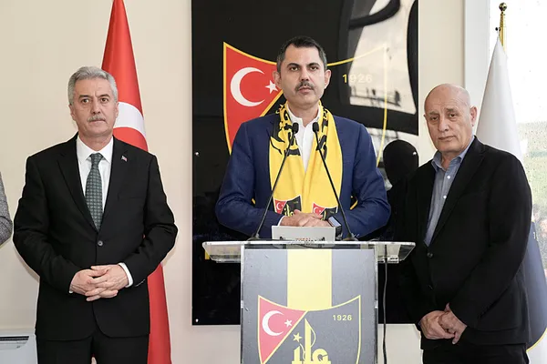 Cumhur İttifakı İBB Başkan adayı Murat Kurum'dan İstanbulspor'a ziyaret: Sporun baş şehri olacak - 1