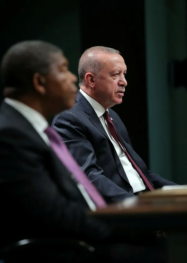 baskan-recep-tayyip-erdogandan-kritik-angola-gorusmesi-sonrasinda-ortak-basin-toplantisinda-son-dakika-aciklamalari-1627403244961.jpg Başkan Recep Tayyip Erdoğan'dan kritik Angola görüşmesi sonrasında ortak basın toplantısında son dakika açıklamaları - 3