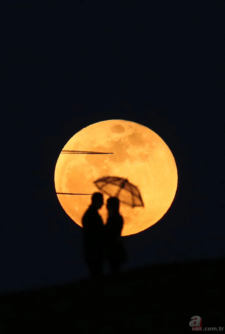 'Süper Kanlı Mavi Ay Tutulması' görsel şölen oluşturdu 4