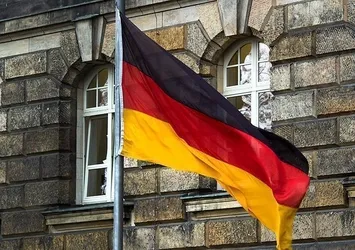 35 diplomatik pasaport sahibi Almanya'ya iltica başvurusu yapmış