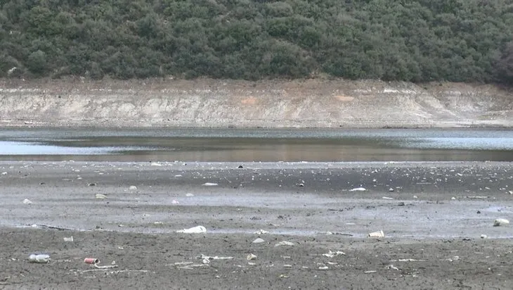 Alibeyköy Barajı’nda su seviyesi kritik noktada! Batık araç gün yüzüne çıktı