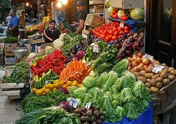 SON DAKİKA! Meyve ve sebzelerde fiyatlar yarı yarıya düştü!