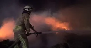 Silivri’de hurdalık alanda çıkan yangın söndürüldü