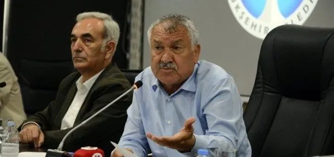 CHP’li Adana Büyükşehir Belediye Başkanı Zeydan Karalar’dan mahalle muhtarlarına Kemal Kılıçdaroğlu’na oy karşılığı iş teklifi