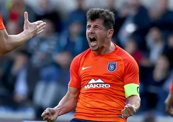 Emre Belözoğlu, Avrupa Ligi'ne damga vurdu!
