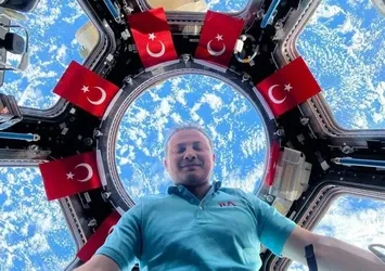İlk Türk astronot Alper Gezeravcı Dünya'ya döndü!