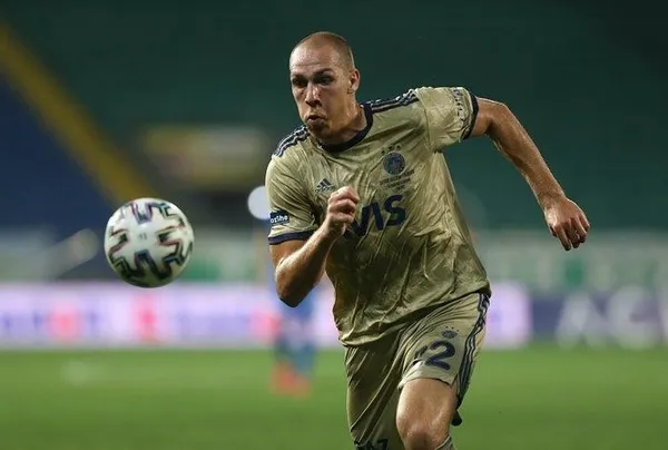 michael-frey-standard-liegee-70-dakikada-5-gol-atti-1628429594027.jpeg Fenerbahçe'nin eski futbolcusu Michael Frey Standard Liege'e 70 dakikada 5 gol attı - 3