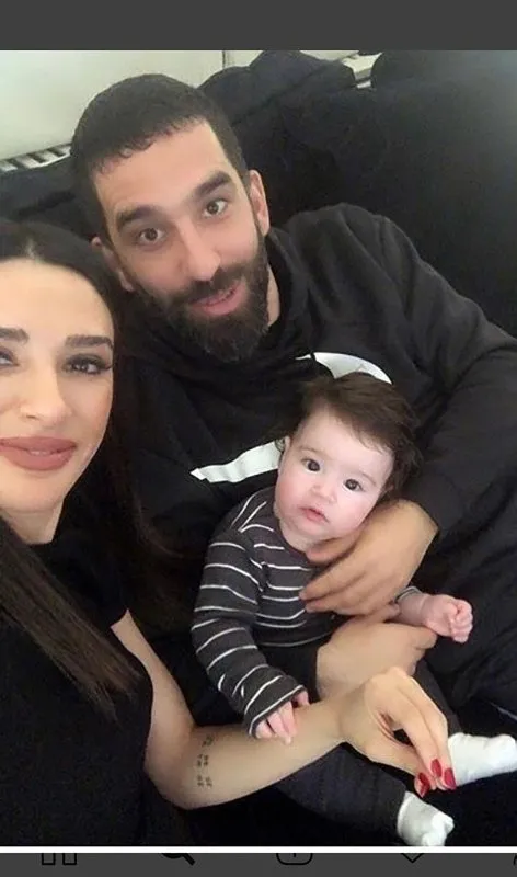 Arda Turan'ın eşi Aslıhan Doğan Turan'dan Özlem Ada Şahin'e gönderme
