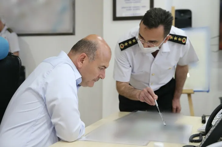 1589798665151.jpg İçişleri Bakanı Süleyman Soylu Jandarma Harekat Merkezi'nde brifing aldı - 2