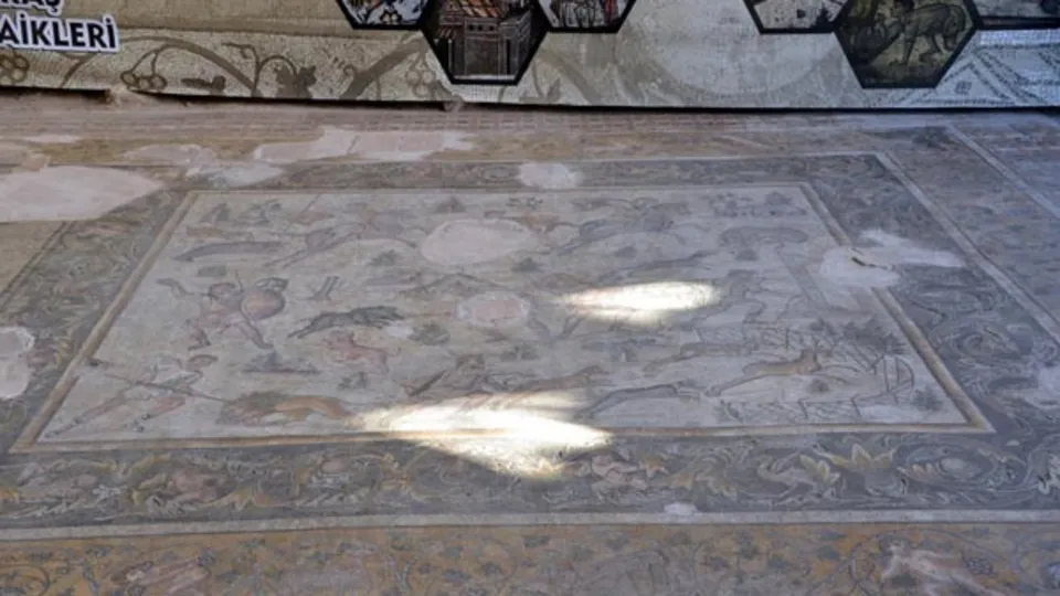 Kaçak kazı ile ortaya çıkarılan Germenicia ziyarete açıldı