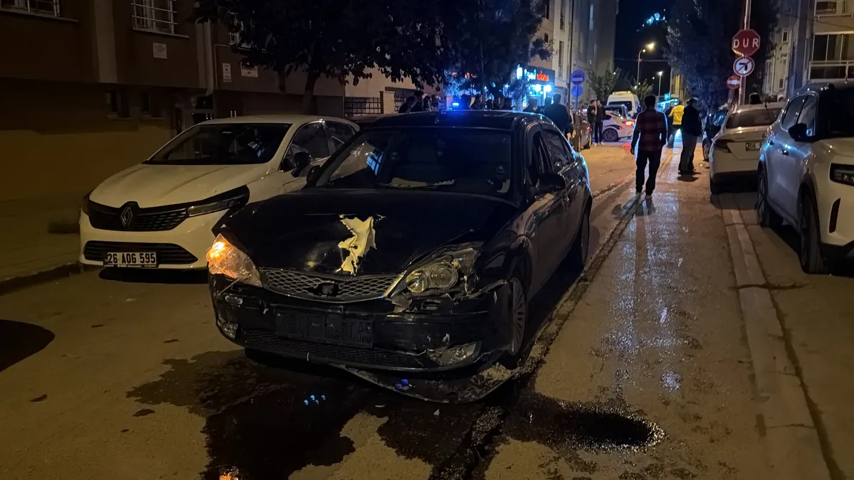 Eskişehir'de korkutan kaza! İki otomobil çarpıştı: 7 yaralı