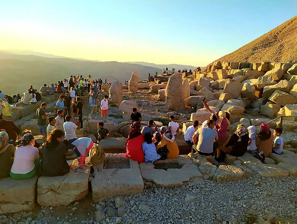 Nemrut Dağı'nda Kurban Bayramı yoğunluğu - 1