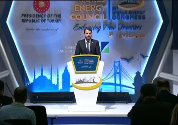 Bakan Albayrak'tan Dünya Enerji Kongresi'nde Şemdinli mesajı