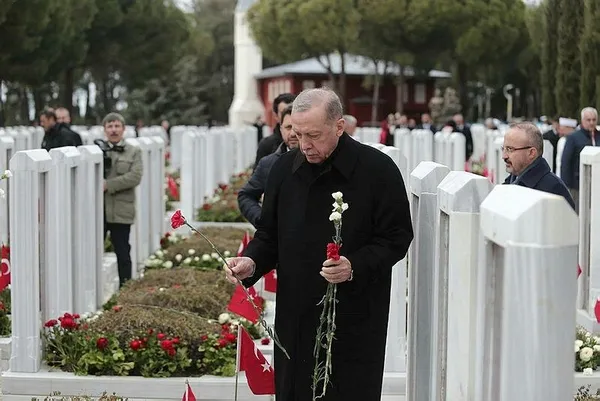 baskan-erdogan-sehitler-abidesinde-zaferin-108-yil-donumunde-onemli-mesajlar-canakkale-ruhuna-ihtiyacimiz-var-1679143805719.jpeg Başkan Erdoğan Şehitler Abidesi'nde! Zaferin 108. yıl dönümünde önemli mesajlar: Çanakkale ruhuna ihtiyacımız var