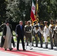 Başkan Erdoğan İran’da! Resmi törenle karşılandı