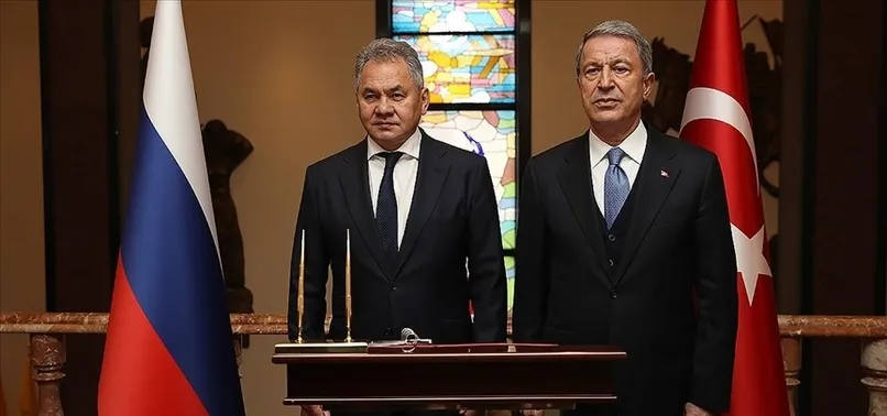 Bakan Hulusi Akar, Rus mevkidaşı Sergey Şoygu ile tahıl sevkiyatını görüştü