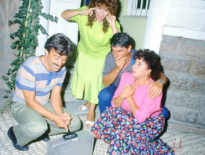 Perihan Abla nerede çekildi? Perihan Abla dizisi oyuncuları kimler? Perihan Abla sokağı, evi neresi? 14