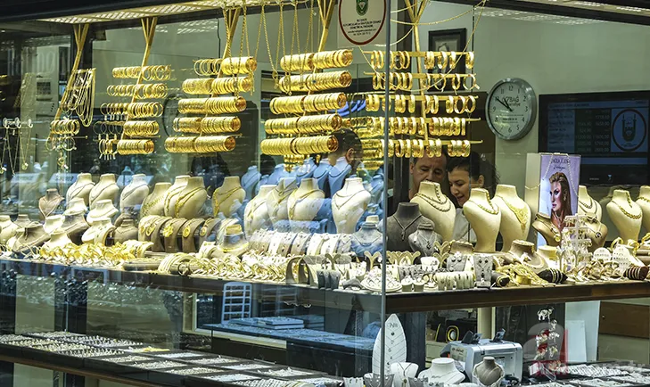 Gram altın için alım fırsatı! İslam Memiş A Haber'de rakam verdi | Altın fiyatları düşer mi? İşte anlık güncel rakamlar 12