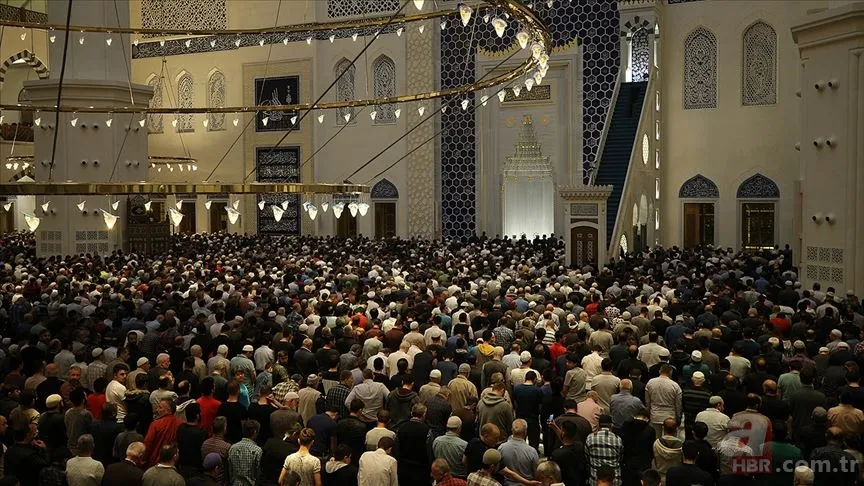 Muharrem ayının 9, 10 ve 11. günleri ne zamana denk geliyor? Bu günlerde tutulan orucun hükmü nedir? 3