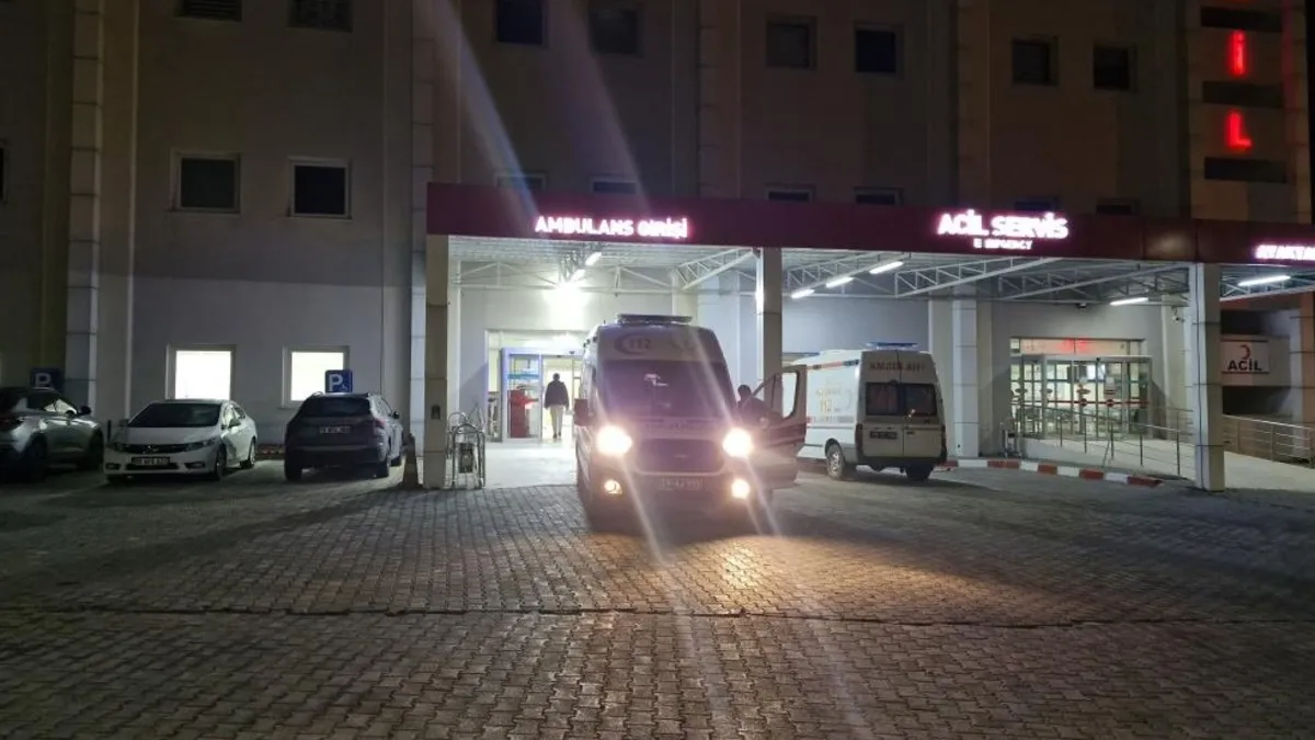 Çorum'da gıda zehirlenmesi! Lise öğrencileri hastaneye kaldırıldı