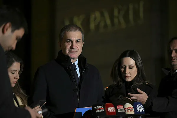 ak-parti-sozcusu-omer-celikten-onemli-aciklamalar-ozgur-ozel-netanyahu-ile-ayni-duzlemde-1703625378399.jpg AK Parti Sözcüsü Ömer Çelik'ten önemli açıklamalar: Özgür Özel Netanyahu ile aynı düzlemde