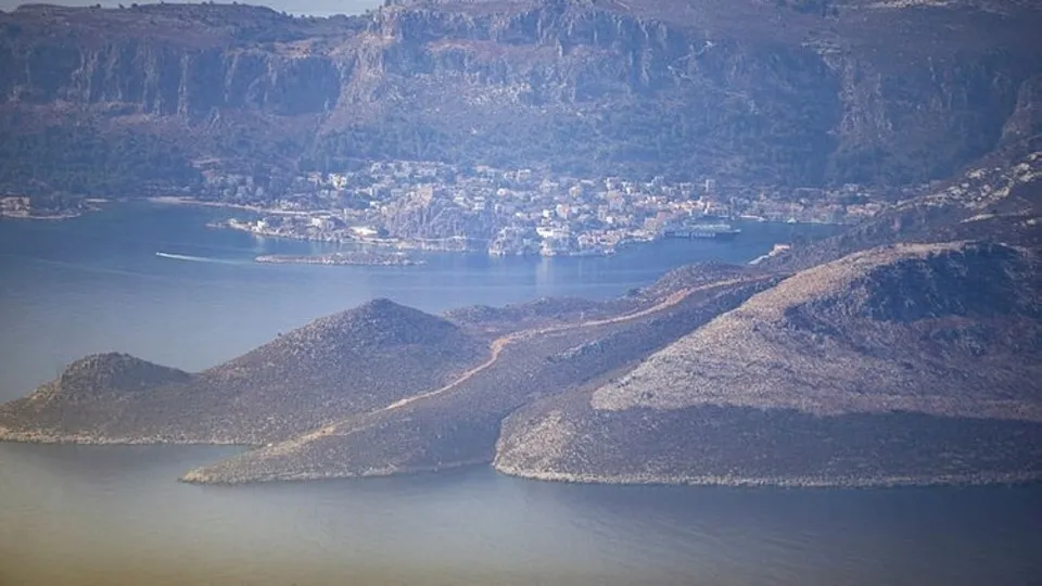 Yunanistan'ın egemenliği tehlikede! Askeri üs haline getirdikleri adalar sonları olabilir