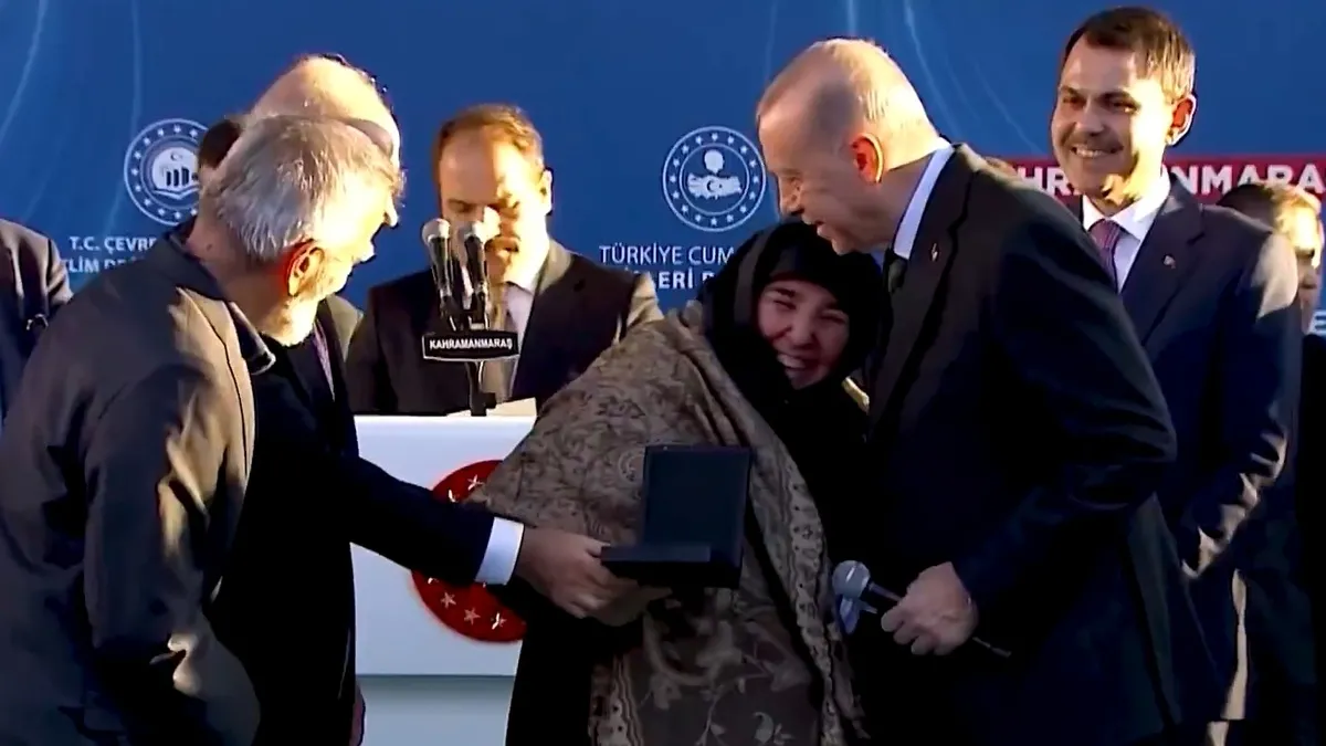 Başkan Erdoğan'dan deprem konutlarına ilişkin paylaşım! "Biz bir şeyi yapacağız dersek, Allah’ın izniyle yaparız"