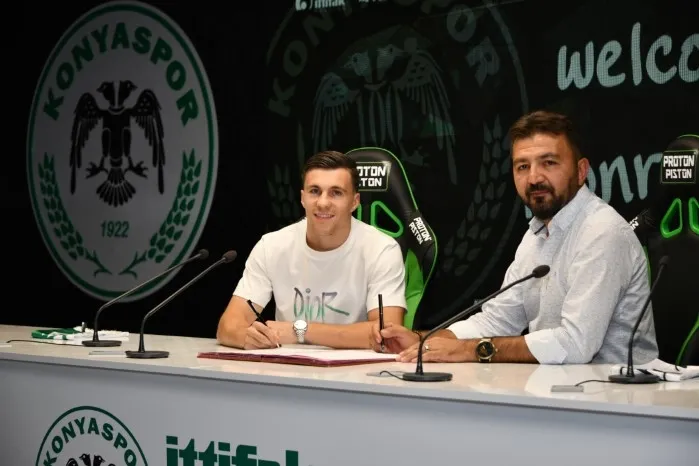 Konyaspor Konrad Michalak ile 3 yıllık sözleşme imzaladı - 3