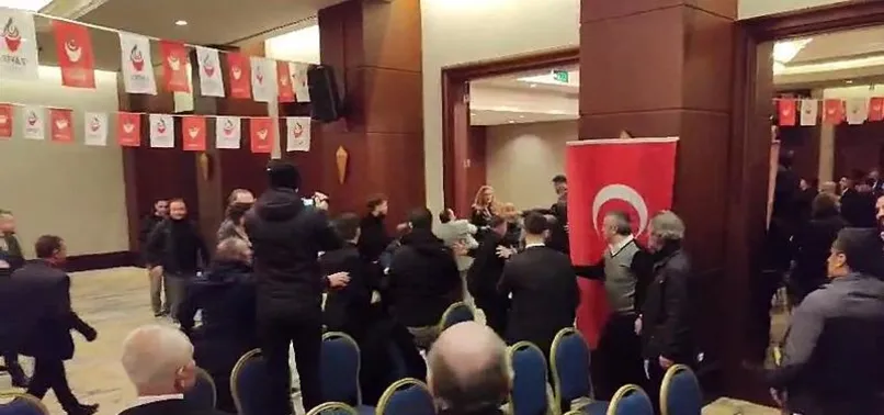 Zafer Partililer aday tanıtım toplantısında birbirine girdi! Yumruklar havada uçuştu