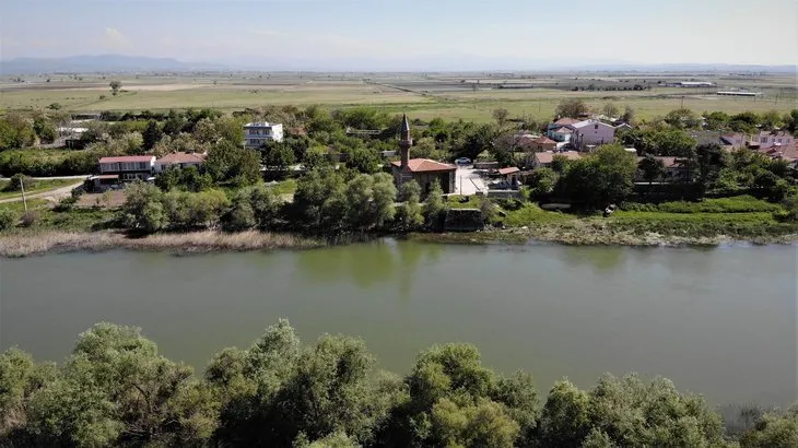 Restorasyonu 2 yılda bitirildi! Valide Sultan Camii hayran bıraktı