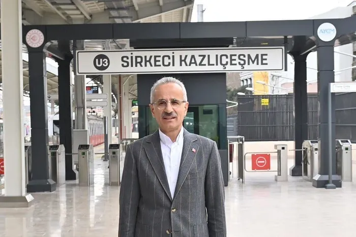 bakanliktan-19-mayis-mujdesi-marmaray-baskentray-izban-hepsi-ucretsiz-olacak-1716011546590.jpeg Bakanlıktan 19 Mayıs müjdesi! Marmaray, Başkentray, İZBAN... Hepsi ücretsiz olacak - 4