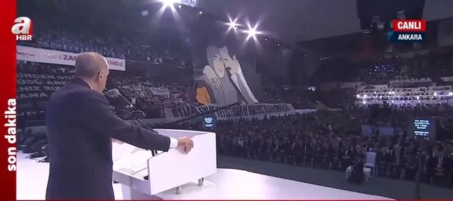 AK Parti kongresinde duygusal anlar! Başkan Erdoğan’ın gözleri doldu