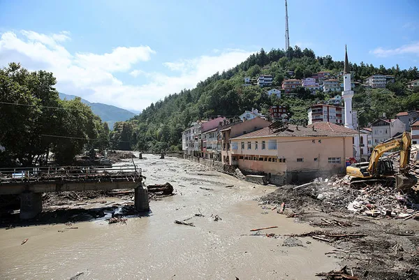 Son dakika: Enerji ve Tabii Kaynaklar Bakanlığı’ndan sel bölgeleri hakkında açıklama! Elektrik verildi