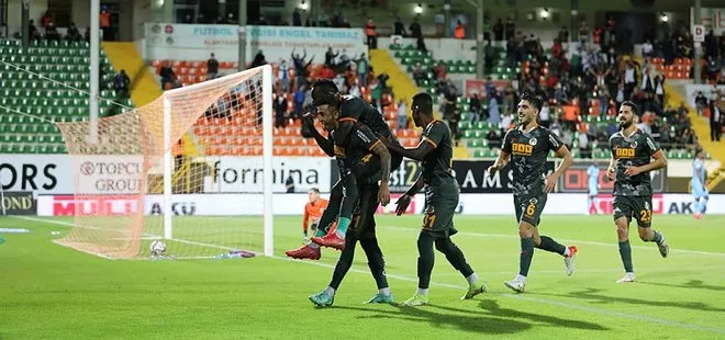 Alanyaspor - Kayserispor maçında tam 9 gol! Alanyaspor rahat kazandı