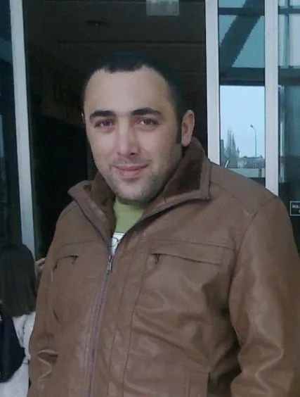 maltepede-gozu-donen-koca-dehset-sacti-cocuklarini-odaya-kilitleyip-once-esini-sonra-kendini-vurdu-1644217740977.jpg Maltepe’de gözü dönen koca dehşet saçtı! Çocuklarını odaya kilitleyip önce eşini sonra kendini vurdu - 3