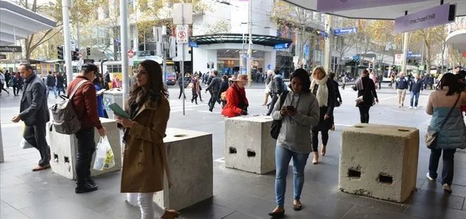 Avustralya’nın ünlü Bourke Caddesi’nde sigara yasaklandı