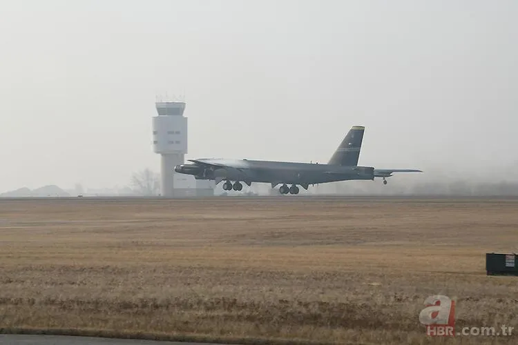 Rusya ve ABD dünyayı korkuttu! Savaş uçakları karşı karşıya geldi 4