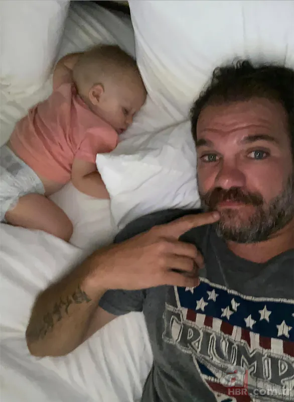 Çocukken bırakıp gitmişti! Tolga Karel yıllar sonra oğlunu paylaştı 11