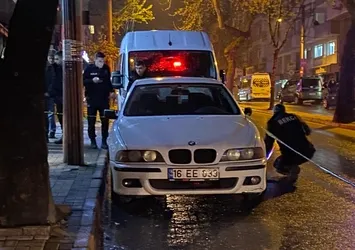 Park halindeki otomobile ateş eden şahıs mezarlıkta yakalandı