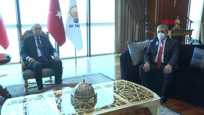 son-dakika-baskan-erdogan-bbp-genel-baskani-desticiyi-kabul-etti-1633615939068.jpg Son dakika: Başkan Erdoğan BBP Genel Başkanı Destici'yi kabul etti - 2