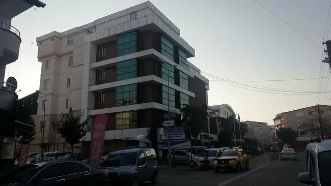 Kocaeli'de evde doğum yapan kadın bebeğini bıçaklayarak öldürdü - 1