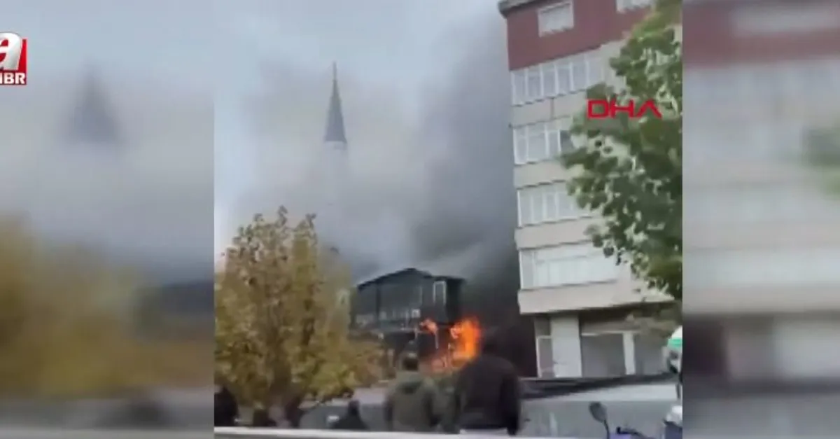 Pendik'te 3 katlı ahşap binada yangıın!