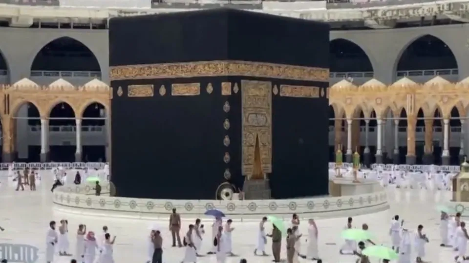 Hacerü’l Esved ilk kez detaylı fotoğraflandı! Yüksek çözünürlüklü çekimler 7 saat sürdü