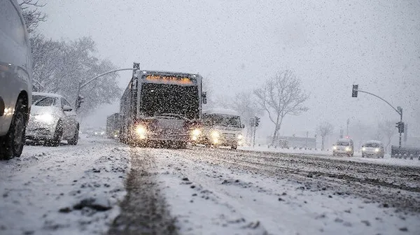 akomdan-flas-son-dakika-uyarisi-istanbula-kar-ne-zaman-geliyor-saat-verdiler-1611674812680.jpg