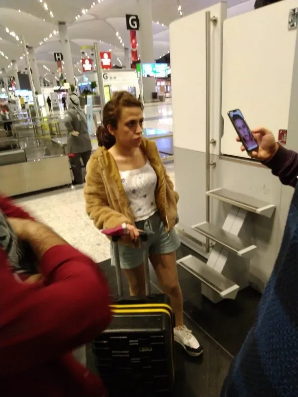 Sahte pasaportlu kadın terörist kimliklerdeki doğum tarihi farklı olunca yakayı ele verdi - 5