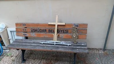 Üsküdar'da kilisenin haçını söken kişiye hapis cezası! Kararda dikkat çeken Kur'an vurgusu - 3