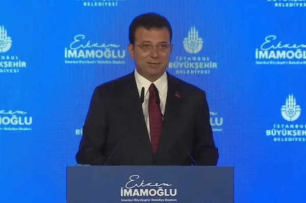 Kemal Kılıçdaroğlu koltuktan kalkmadı Ekrem İmamoğlu havlu attı! ’Değişim’de geri vites! İBB için ’adayım’ diyemeden yola çıkıyor