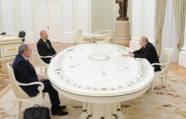 Paşinyan’ın provokasyonu ters tepti! Rusya askeri yardımı reddedince barış istedi: Halk sokağa çıktı